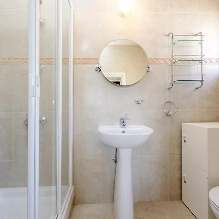 Sam * Αγία Νάπα